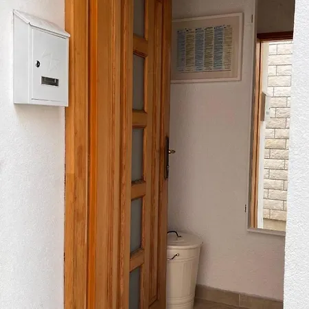 Karlo Apartment